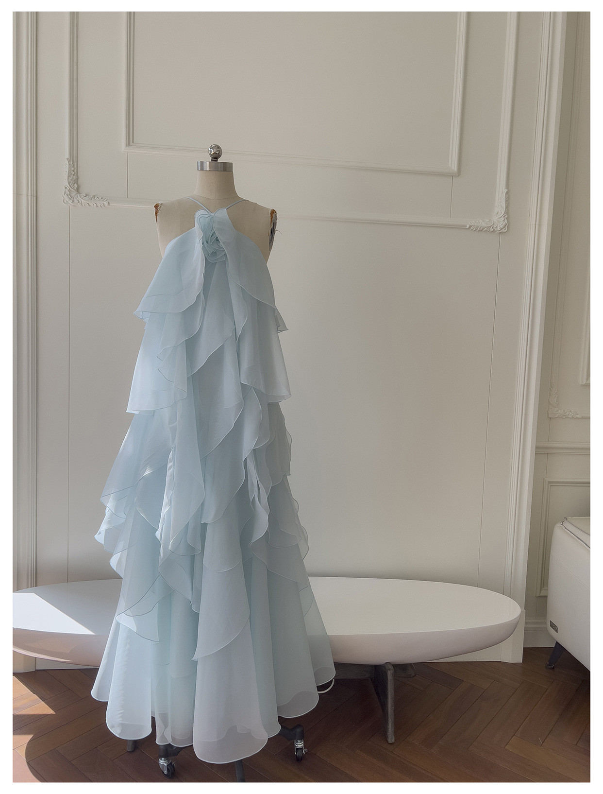フリル 立体花 ウェディングドレス パーティー 青 旅行海辺 おしゃれ ロング ノースリーブ 韓国風 二次会 69404