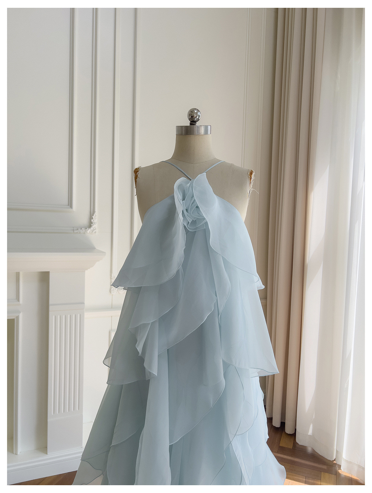 フリル 立体花 ウェディングドレス パーティー 青 旅行海辺 おしゃれ ロング ノースリーブ 韓国風 二次会 69404