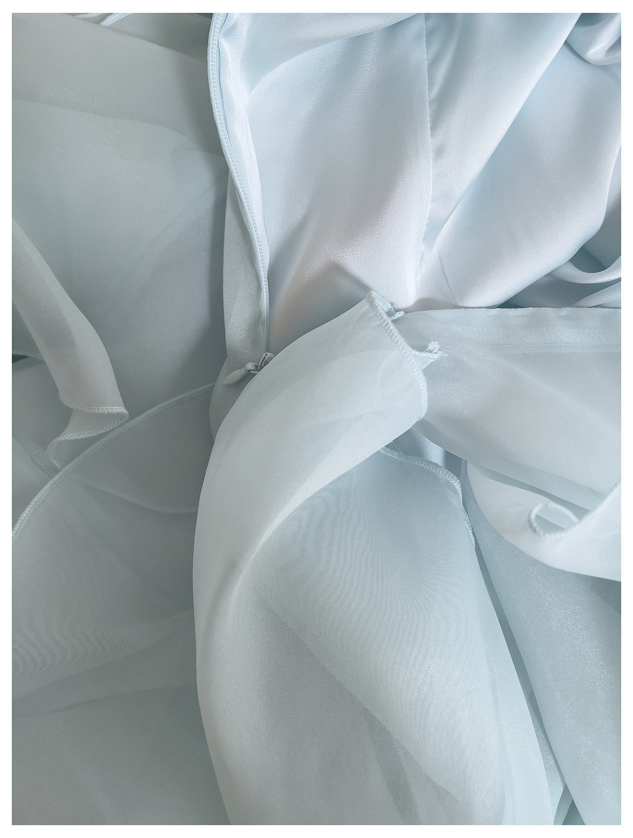 フリル 立体花 ウェディングドレス パーティー 青 旅行海辺 おしゃれ ロング ノースリーブ 韓国風 二次会 69404