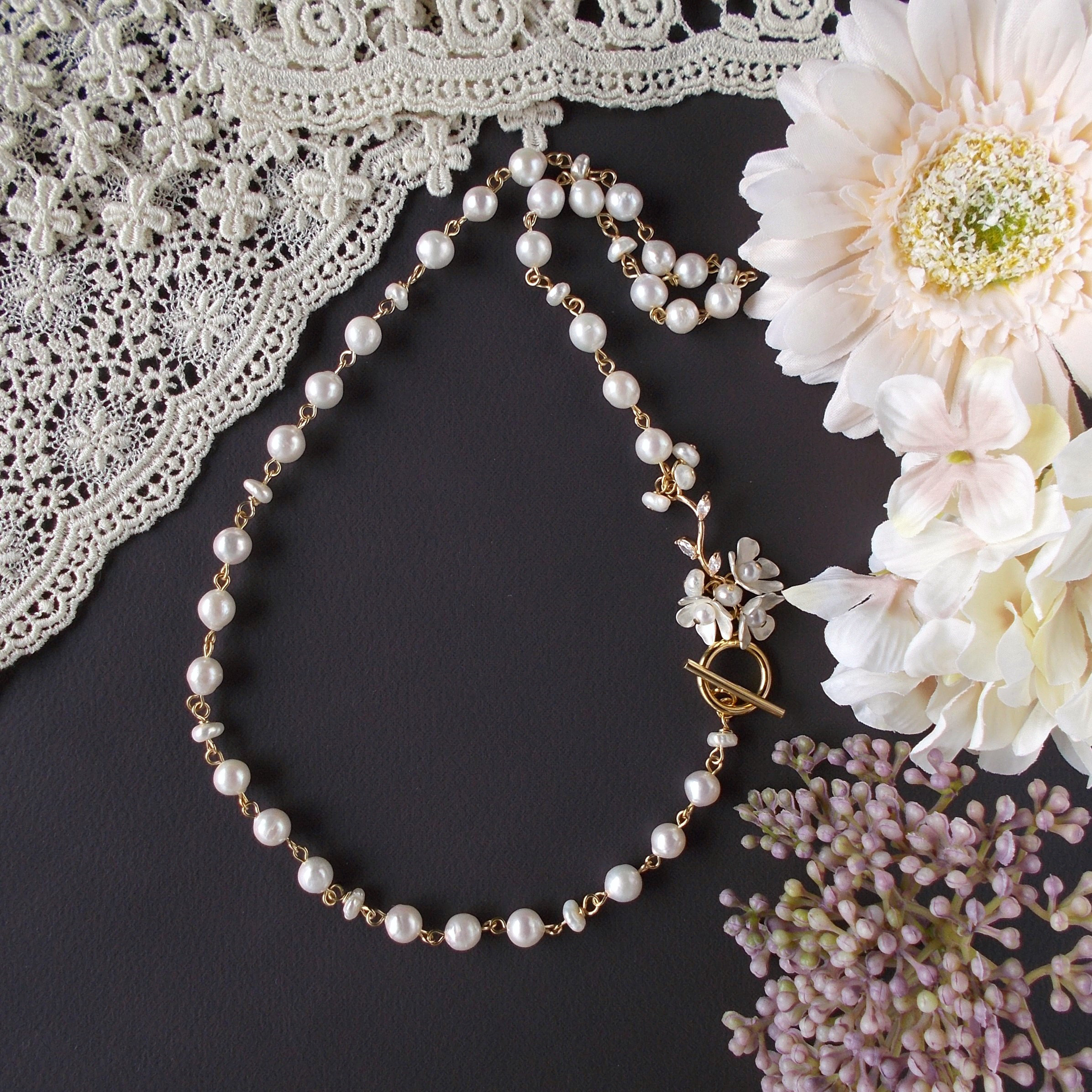 淡水パールのボタニカルネックレス