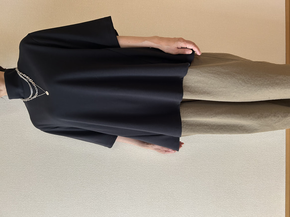 Aラインのニットトップス　ブラック　サイズ展開あり 6枚目の画像