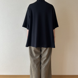 Aラインのニットトップス　ブラック　サイズ展開あり 2枚目の画像