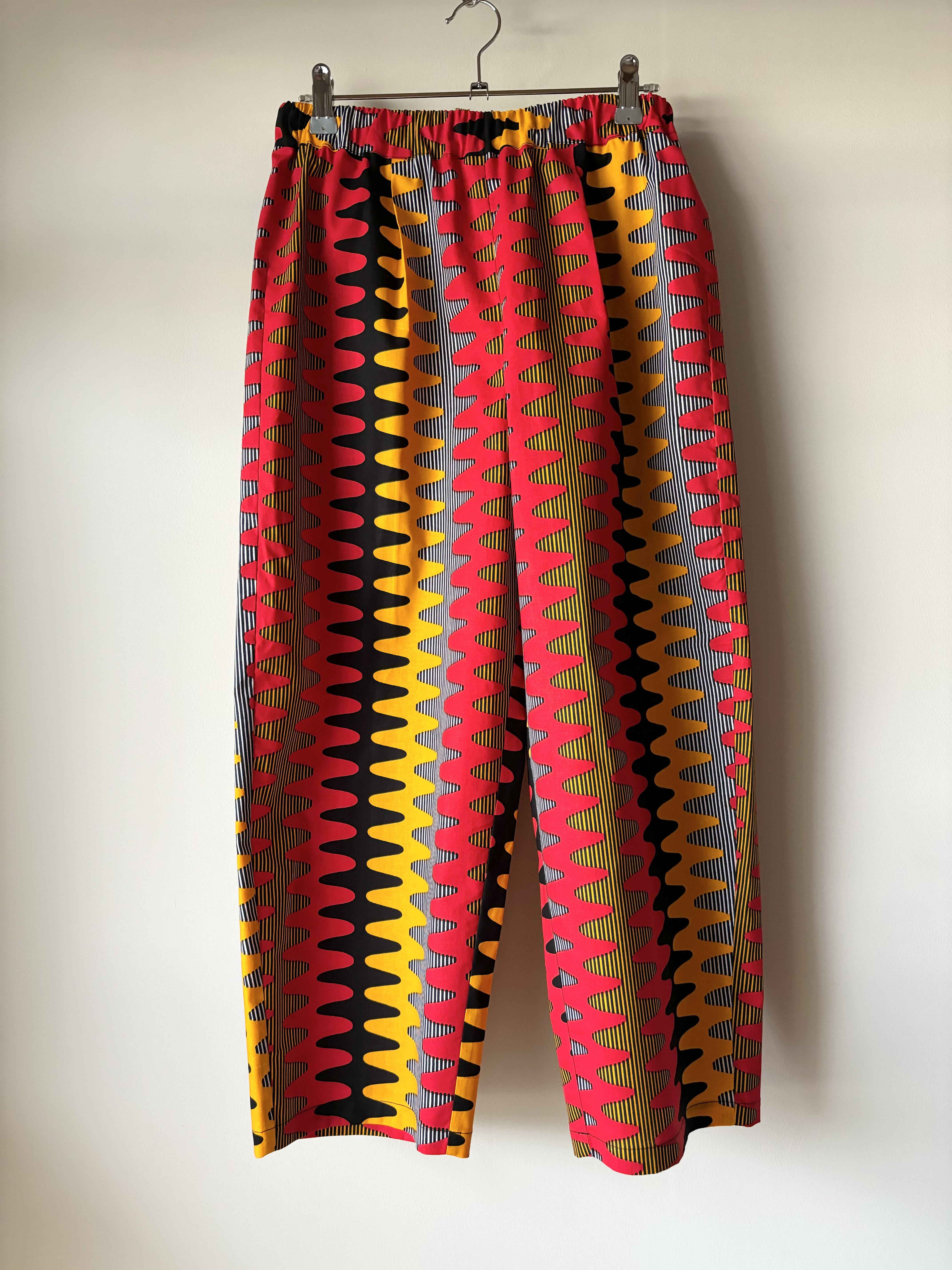 504☆アフリカンプリント☆ペグパンツ☆総丈88cm 4,779円