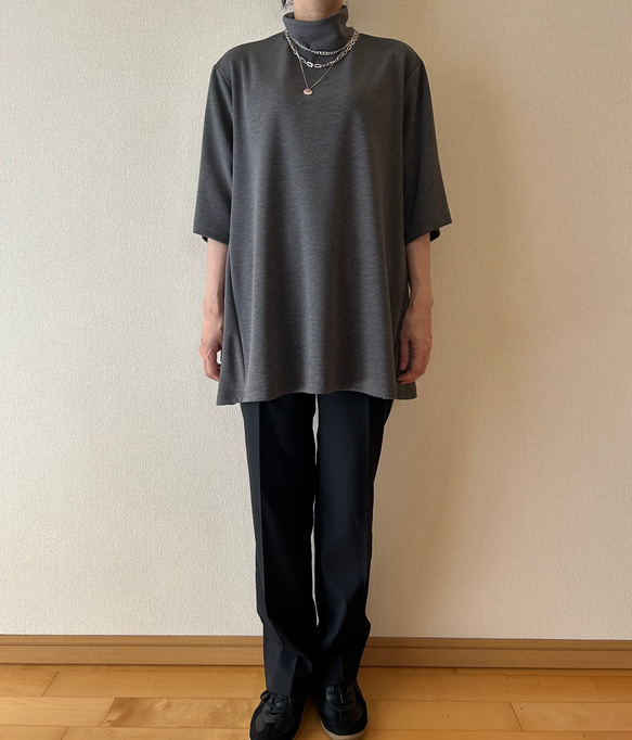 Aラインのニットトップス　ブラック　サイズ展開あり 5枚目の画像