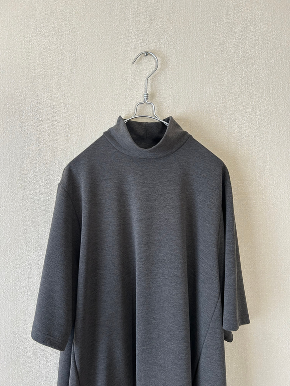 Aラインのニットトップス　ブラック　サイズ展開あり 8枚目の画像