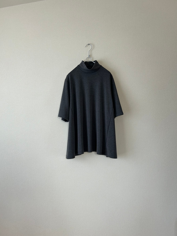 Aラインのニットトップス　ブラック　サイズ展開あり 6枚目の画像