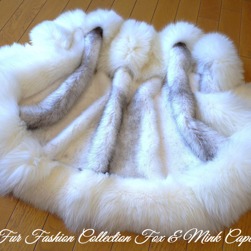 街角でひときわ目を引く☆大人可愛いホワイトフォックスファー×クロス