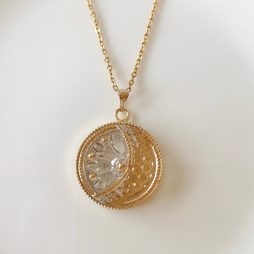 新品未使用　ガラス　真鍮　ネックレス 立体惑星のネックレス クリスタル】 16kgpチェーン レジン レジン