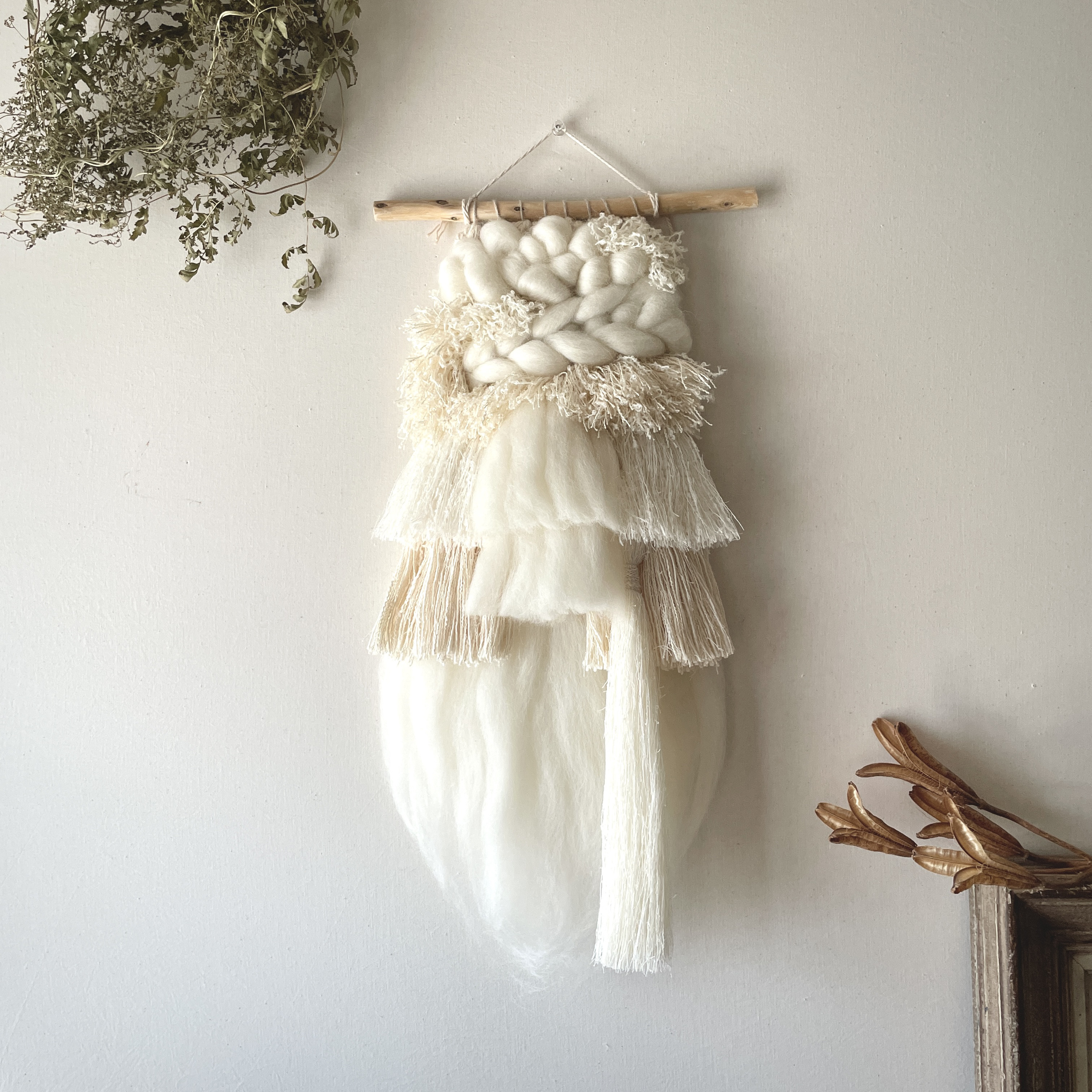 【一点もの】流木 ウィービング タペストリー 『みるく色のたぺすとり-クリオネ,a.』