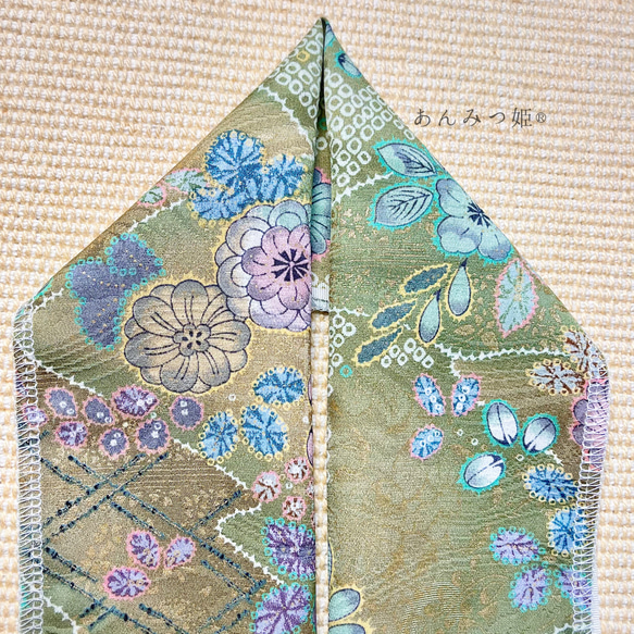 正絹の半衿  鶯色の花文様【あと2点】 7枚目の画像