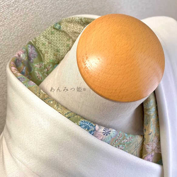 正絹の半衿  鶯色の花文様【あと2点】 4枚目の画像