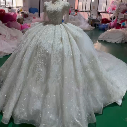 韓国風 高級感溢れる 白ホワイト ウェディングドレス 大人気 長袖