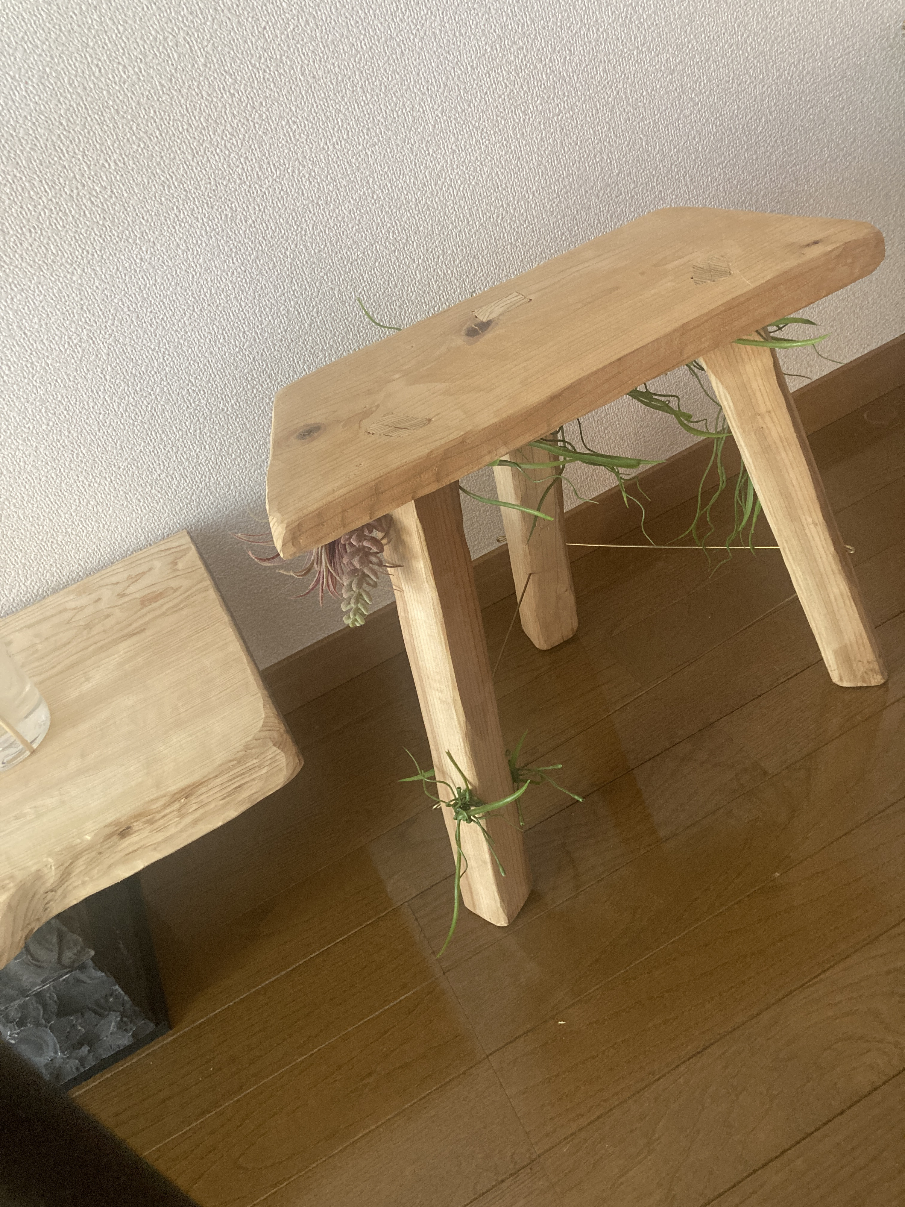 悠久の時を経て深い眠りから覚めたチェア　観葉植物置きや花台にも