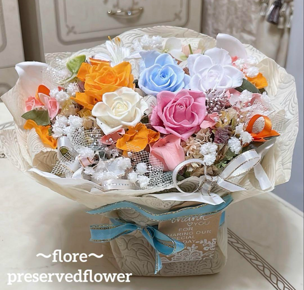 【送料無料、ラッピング込み】✨大人気✨ミックスバラプリザーブアレンジ✨ラッピングのまま飾れますよ✨