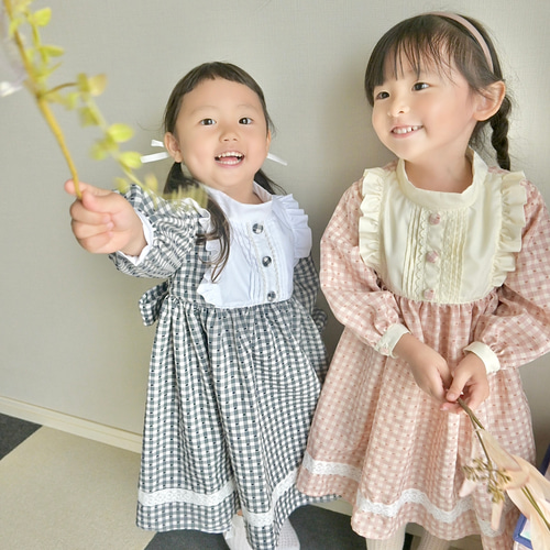 フリルヨークのチェックワンピース(スモーキーピンク)】子ども服