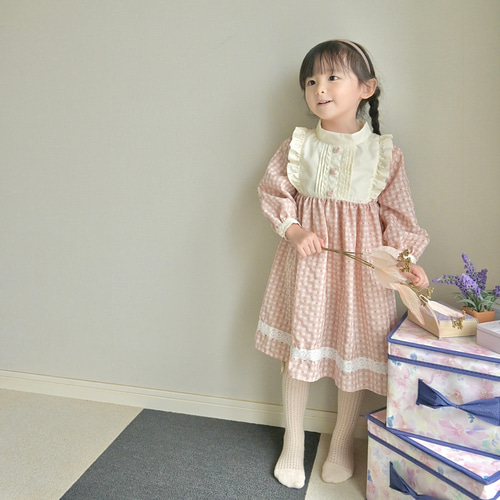 フリルヨークのチェックワンピース(スモーキーピンク)】子ども服