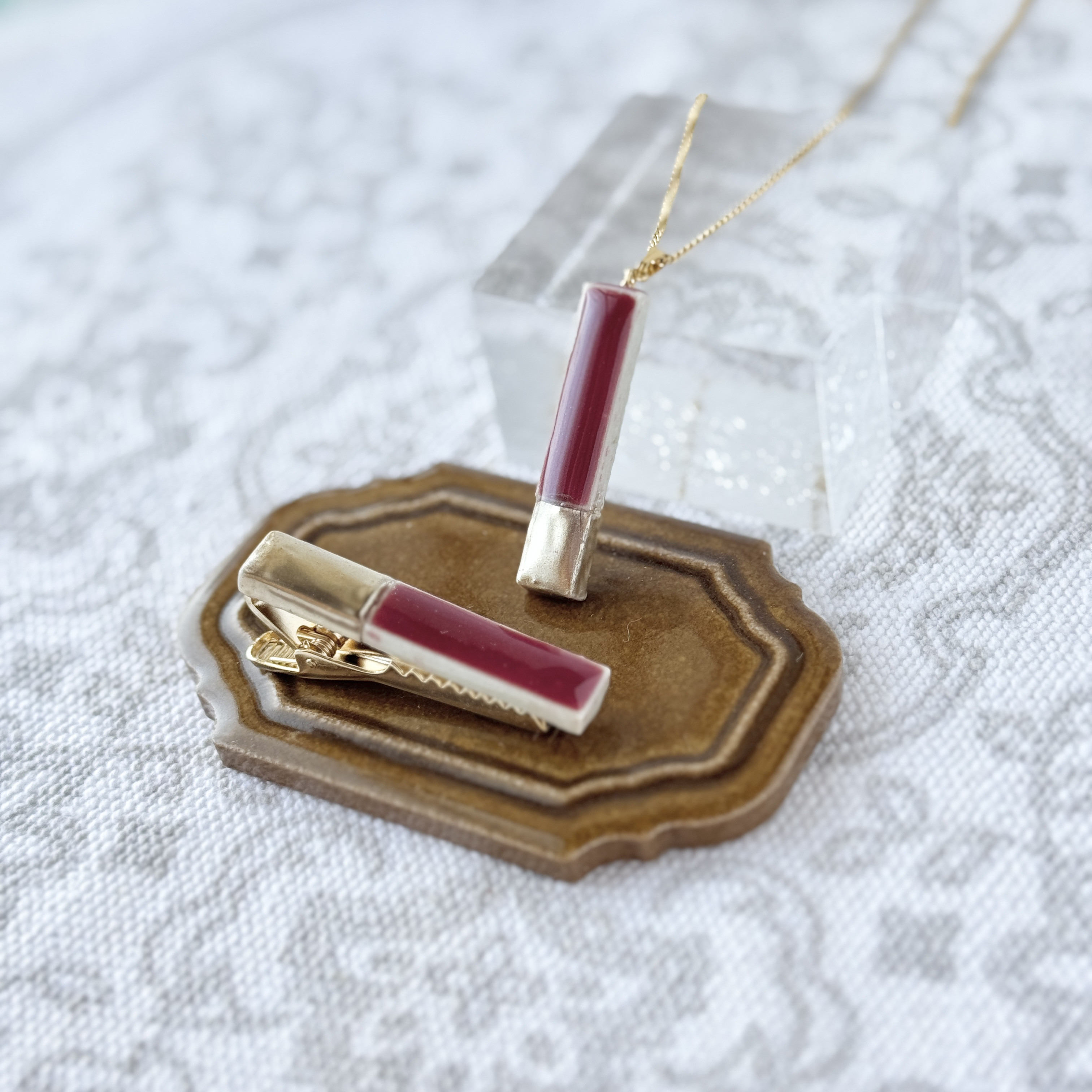 【2点セット】『絆』美濃焼ネクタイピンとネックレスのセット｜ワインレッド　ペアギフト 記念日 クリスマス 誕生日 秋 冬