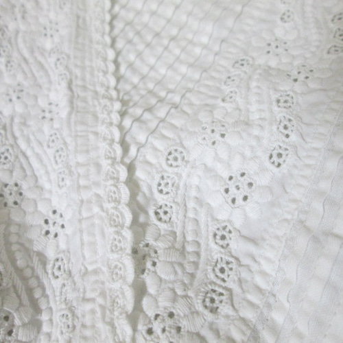 フランスアンティーク手刺繍レースとイニシャル刺繍のコラージュパッチ