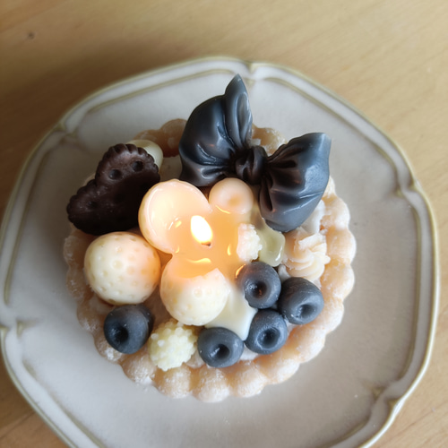 卒入学祝いや誕生日に！推し色で楽しむ☆シャルロットケーキキャンドル