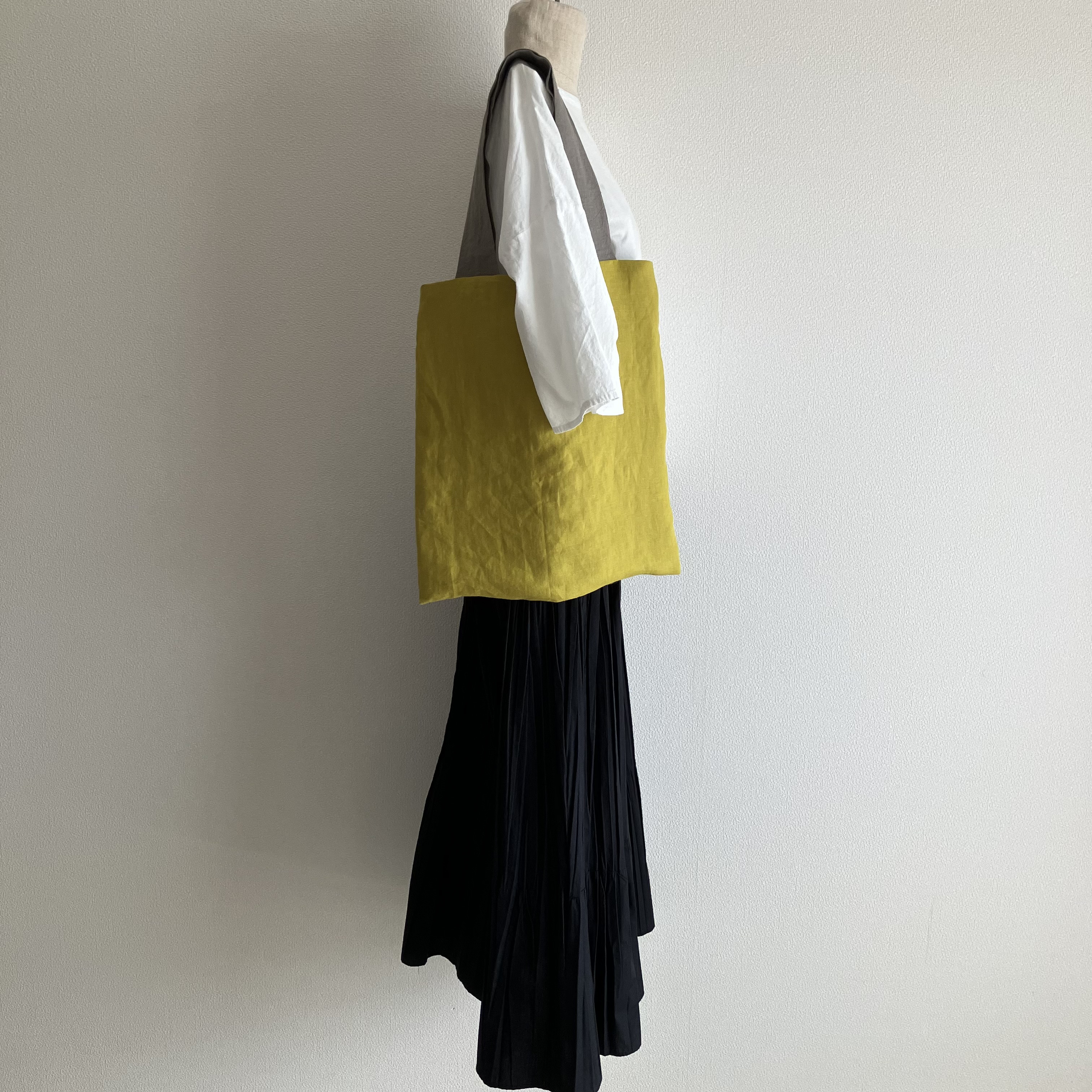 くったりリネン　持ち手幅広で肩に優しい　ディープイエロー×グレージュ
