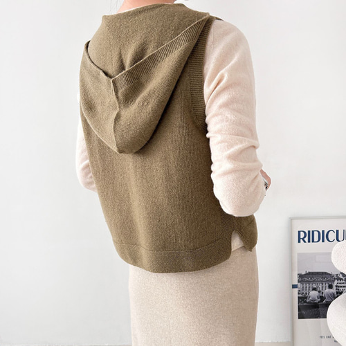 カシミヤ混ニットベストフード付き トップス 秋冬 新作 ホール