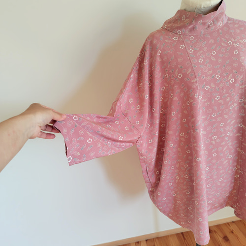 ピンク地に花柄小紋のチュニック＊着物リメイク Pink floral