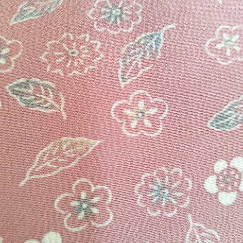 ピンク地に花柄小紋のチュニック＊着物リメイク Pink floral pattern