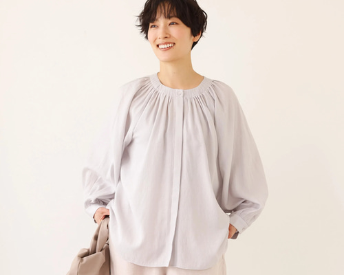 T-mat ライトグレーのブラウス 94fff47729bfabea9fe12811a7f808