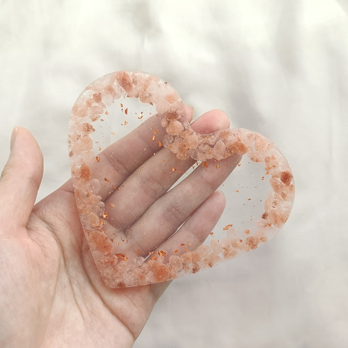 ピンクソルト＆銅箔のハートクリアトレー 塩 岩塩 お守り 天然石