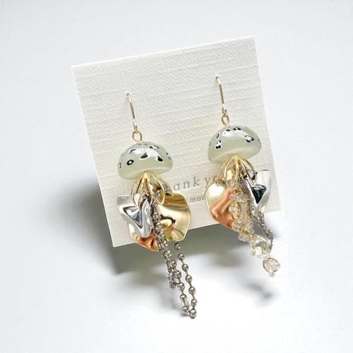 2025 秋の新作くらげアクセサリー 豹柄 ピアス（フック・チェーン