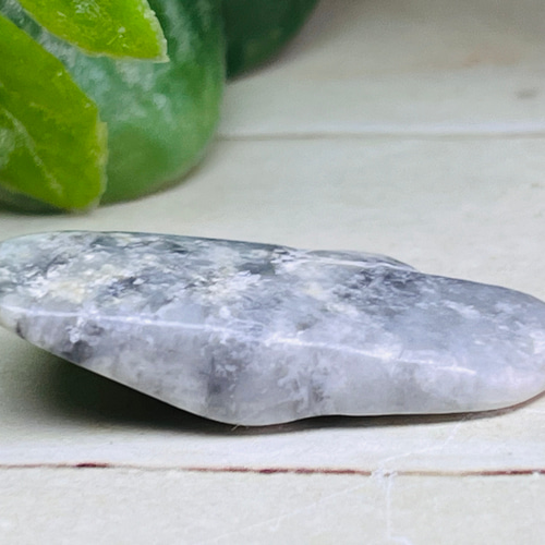 糸魚川産 ラベンダー翡翠 原石 ジェダイド タンブル 天然石 東洋占星術