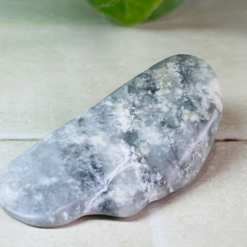 糸魚川産 ラベンダー翡翠 原石 ジェダイド タンブル 天然石 東洋占星術