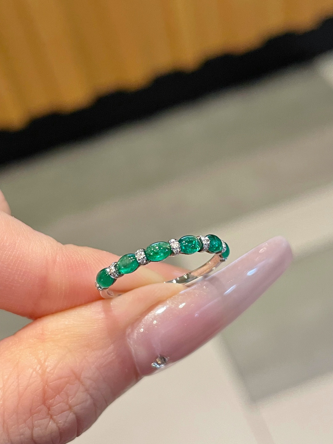 天然ダイヤモンド付きエメラルドリングk18 4701