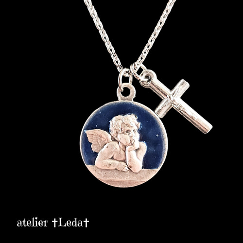 ☆ラファエロの天使 “頬杖をついた天使” メダイネックレス