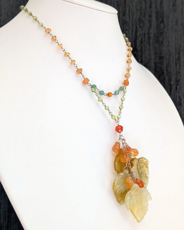 秋色リーフと天然石のネックレス / SV Autumn Leaf Gemstone Necklace