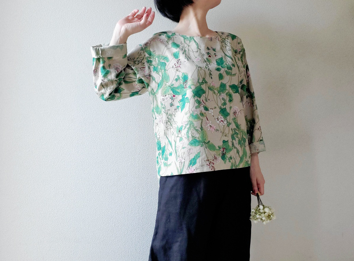 〈新作数量限定〉一年中着回せるゆったり心地よいプルオーバー　ハーフリネン　オブロングネック　naturalボタニカル