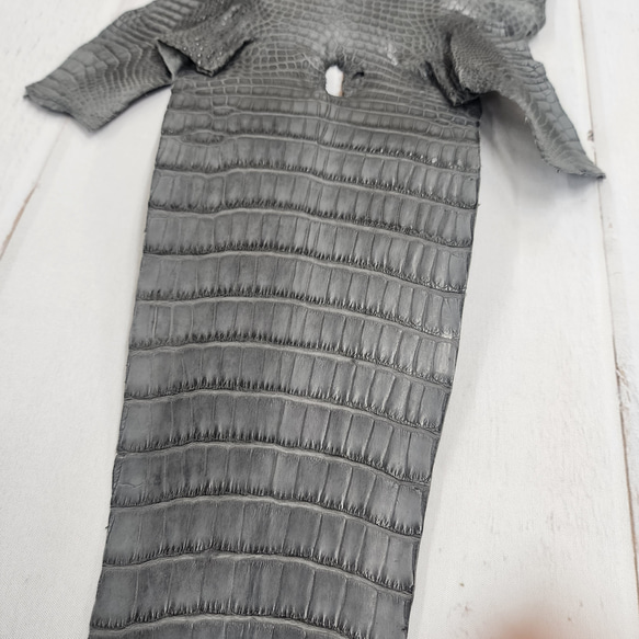 ワニ革　クレイフィニッシュ　墨黒　No.C008674 14枚目の画像