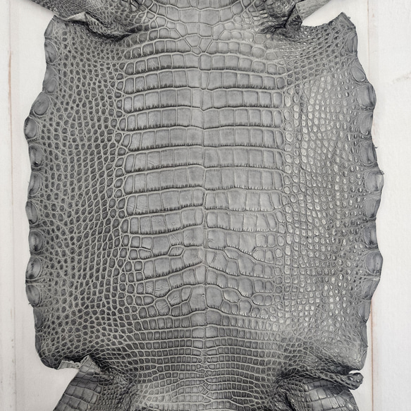 ワニ革　クレイフィニッシュ　墨黒　No.C008675 4枚目の画像