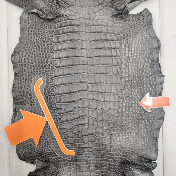 ワニ革　クレイフィニッシュ　墨黒　No.C008675 9枚目の画像