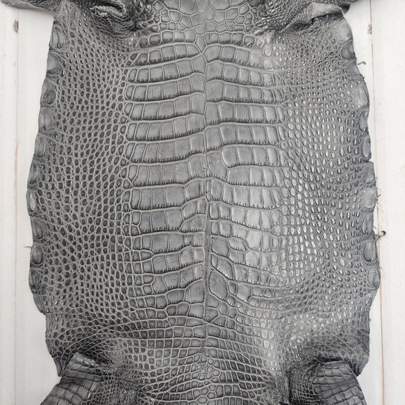 ワニ革　クレイフィニッシュ　墨黒　No.C008676 4枚目の画像