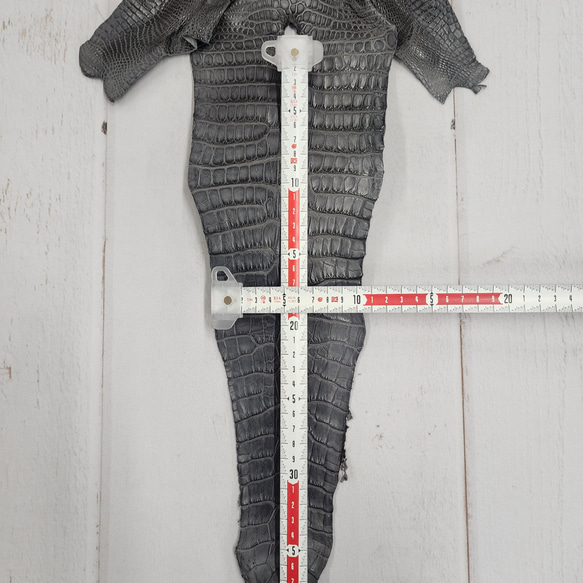 ワニ革　クレイフィニッシュ　墨黒　No.C008676 7枚目の画像