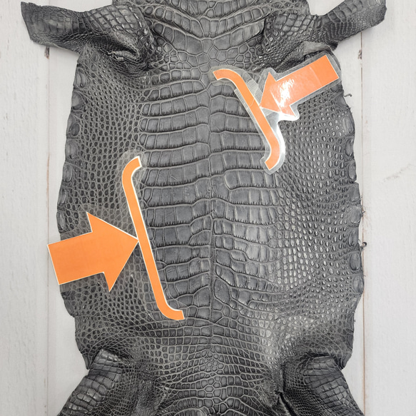 ワニ革　クレイフィニッシュ　墨黒　No.C008676 8枚目の画像