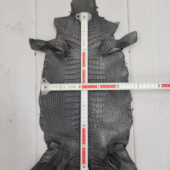 ワニ革　クレイフィニッシュ　墨黒　No.C008676 6枚目の画像