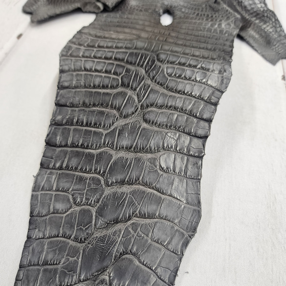 ワニ革　クレイフィニッシュ　墨黒　No.C008676 13枚目の画像