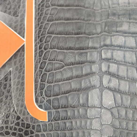 ワニ革　クレイフィニッシュ　墨黒　No.C008677 10枚目の画像