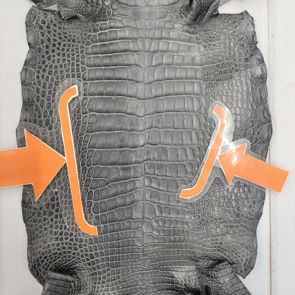 ワニ革　クレイフィニッシュ　墨黒　No.C008677 8枚目の画像