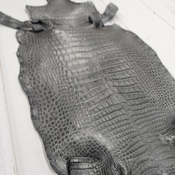 ワニ革　クレイフィニッシュ　墨黒　No.C008677 12枚目の画像