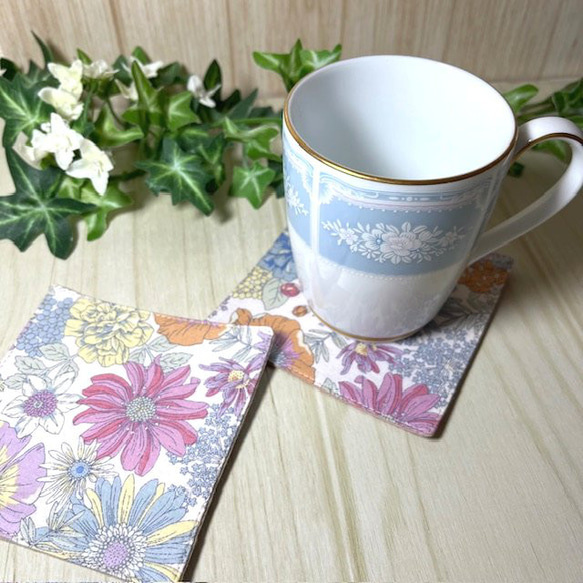 綺麗なお花のペアコースター　送料込み 1枚目の画像