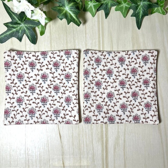 くすみピンクのお花のペアコースター　送料込み 2枚目の画像