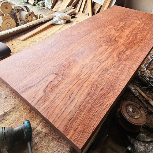 ブビンガ　一枚板　ダイニング　テーブル　最上杢　特大　リビング　おしゃれ ブビンガ 一枚板 ダイニング テーブル 最上杢 特大 リビング おしゃれ